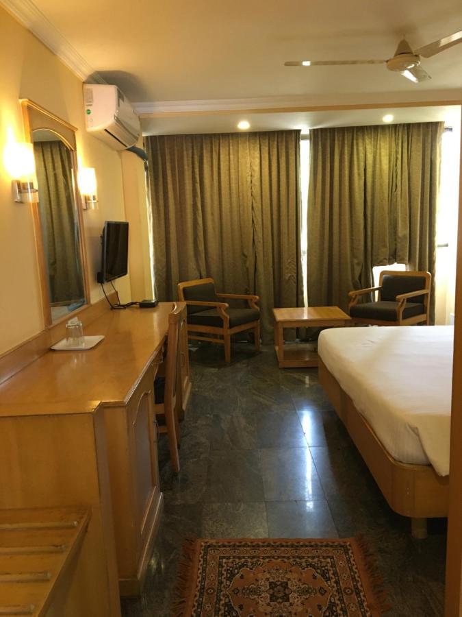 Asr Guesthouse Тирупати Экстерьер фото
